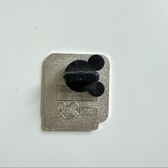 Set of 5 Disney Princess Pins Comic book style hidden Mickey series - Picture 5 of 9